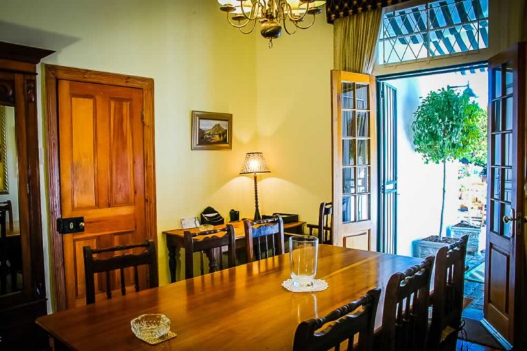 Graaff Reinet Guest House - Dining-Room